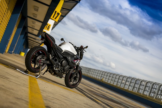 мотоцикл, xj6, naked